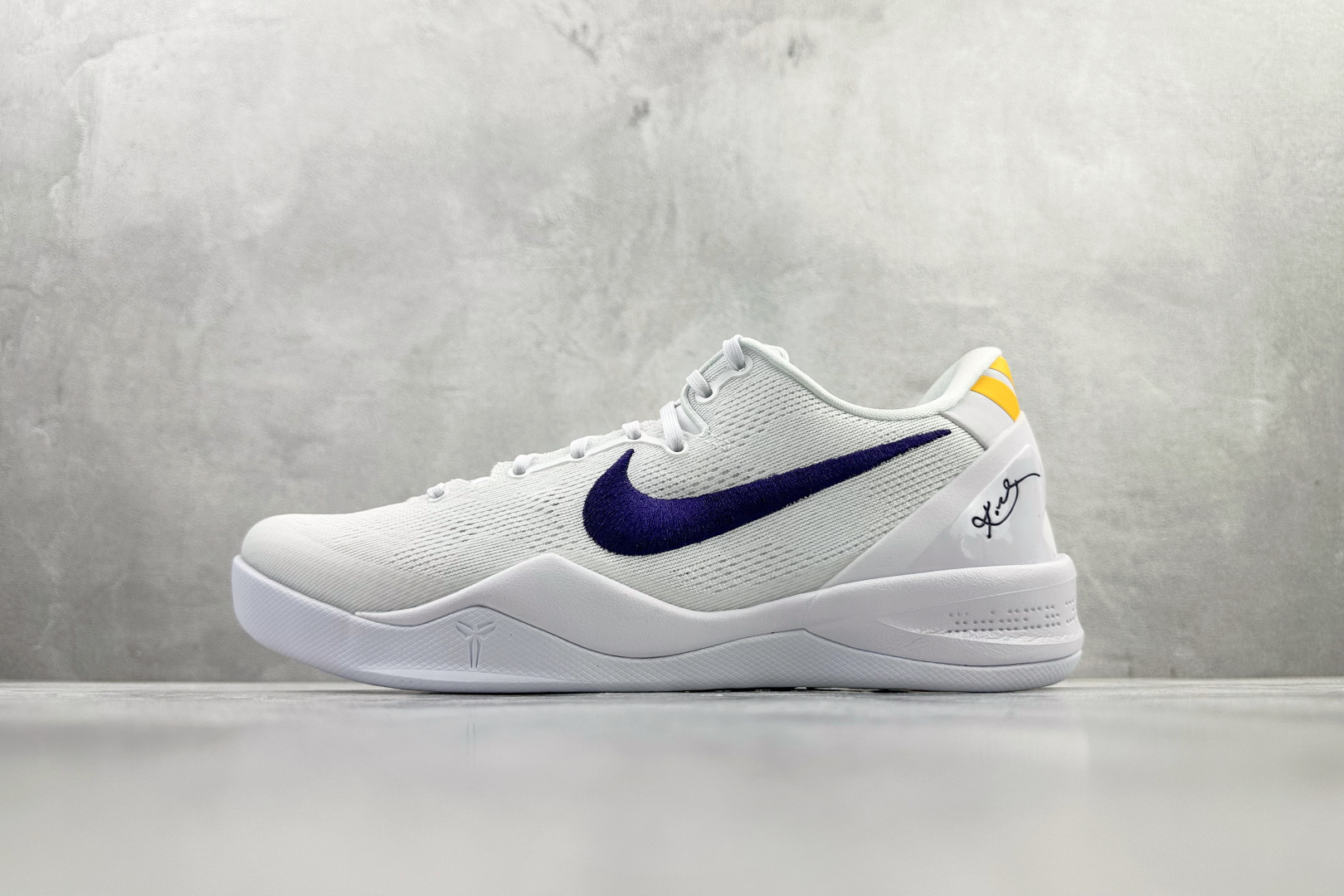 Best Nike Kobe 8 Protro 白色货号：HF9550-100尺码：36 36.5 37