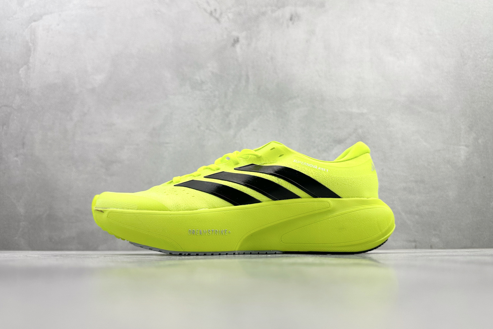 出口订单 Adidas Supernova Solution 3 M 绿色 KK1207 出口订单 Adidas Supernova Solution 3 M 绿色 KK1207