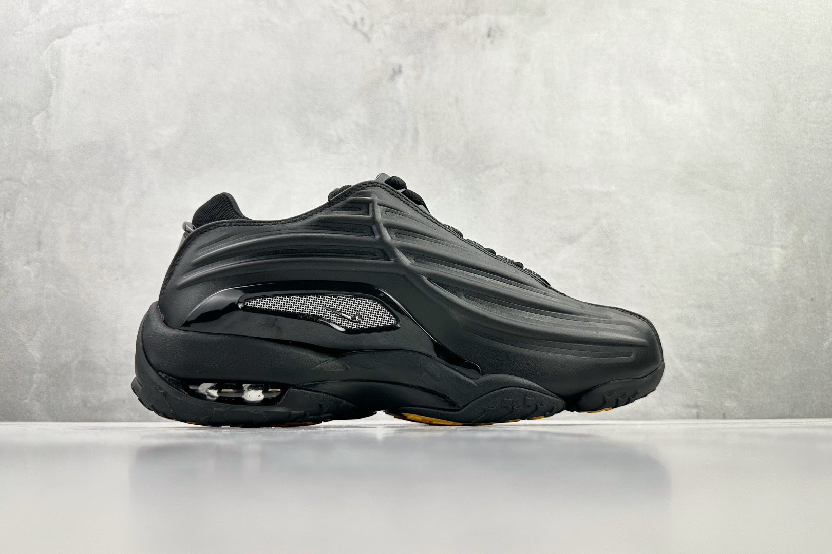 原版开发 NOCTA x Nike Hot Step 2 “Black/Gunmetal” 黑色 DZ7293-001 原版开发 NOCTA x Nike Hot Step 2 “Black/Gunmetal” 黑色 DZ7293-001