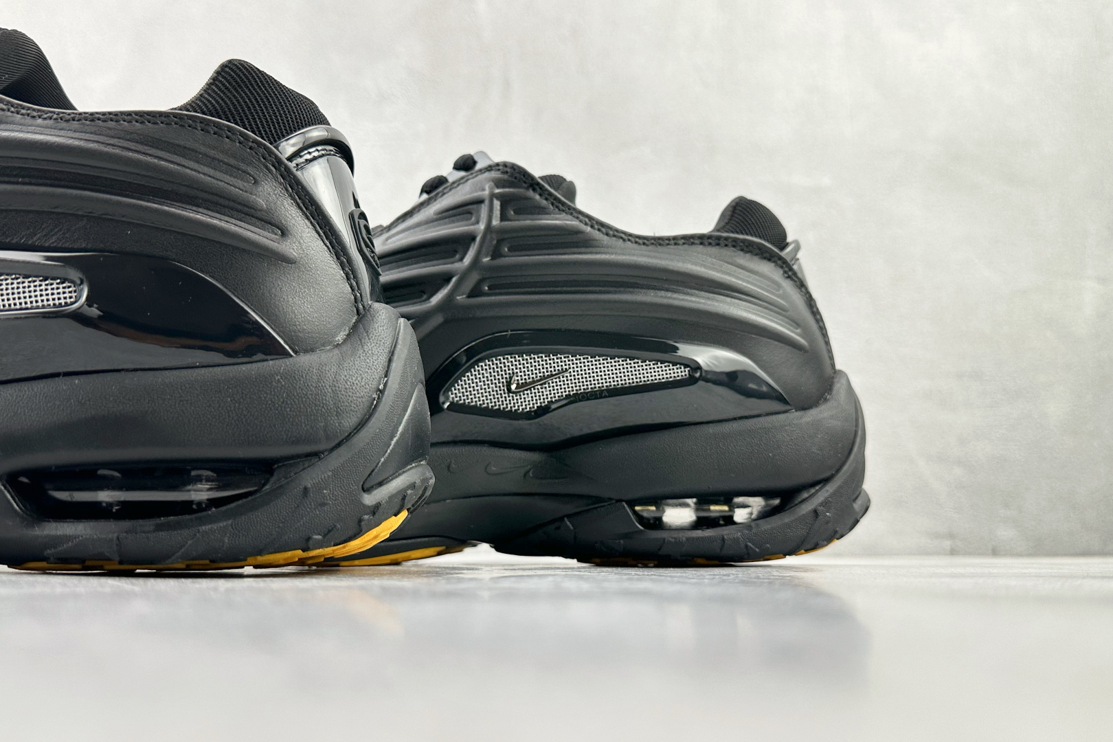 原版开发 NOCTA x Nike Hot Step 2 “Black/Gunmetal” 黑色 DZ7293-001 原版开发 NOCTA x Nike Hot Step 2 “Black/Gunmetal” 黑色 DZ7293-001