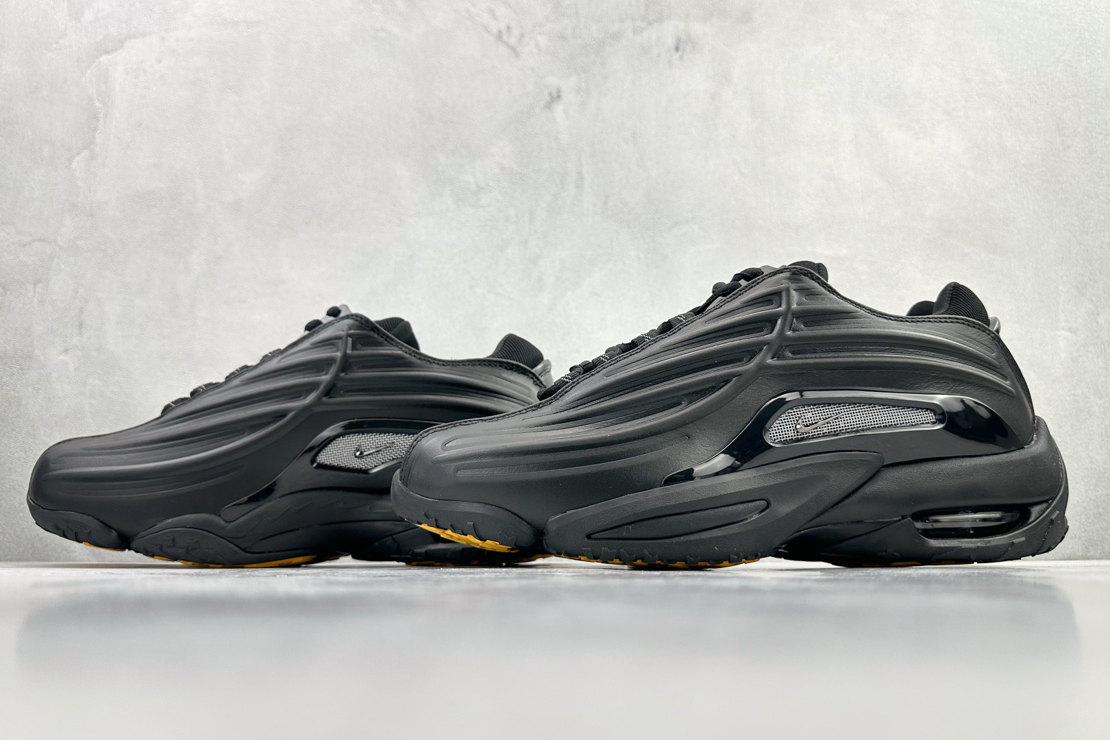 原版开发 NOCTA x Nike Hot Step 2 “Black/Gunmetal” 黑色 DZ7293-001 原版开发 NOCTA x Nike Hot Step 2 “Black/Gunmetal” 黑色 DZ7293-001