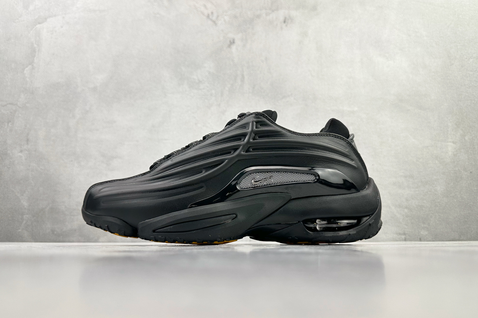原版开发 NOCTA x Nike Hot Step 2 “Black/Gunmetal” 黑色 DZ7293-001 原版开发 NOCTA x Nike Hot Step 2 “Black/Gunmetal” 黑色 DZ7293-001
