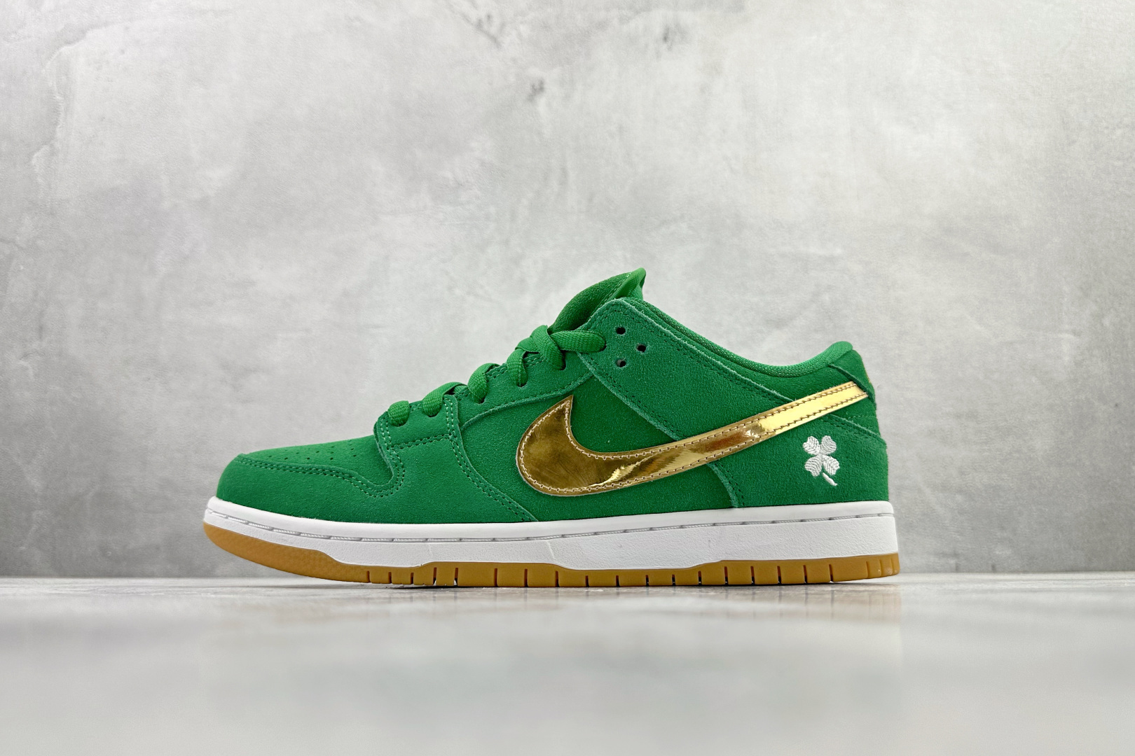 260 Nike Dunk SB SB Pro ”Shamrock” 绿色 BQ6817-303-Chinese UA Cheap High Quatity Brand Clothes Bags handbags Sneakers wholesale wholesaler seller from China Factory suppliers Fashion Clothing Shoes best Quality Beautiful Price 260 Nike Dunk SB SB Pro ”Shamrock” 绿色 BQ6817-303