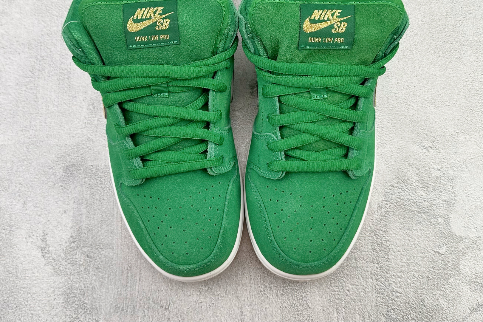 260 Nike Dunk SB SB Pro ”Shamrock” 绿色 BQ6817-303-Chinese UA Cheap High Quatity Brand Clothes Bags handbags Sneakers wholesale wholesaler seller from China Factory suppliers Fashion Clothing Shoes best Quality Beautiful Price 260 Nike Dunk SB SB Pro ”Shamrock” 绿色 BQ6817-303