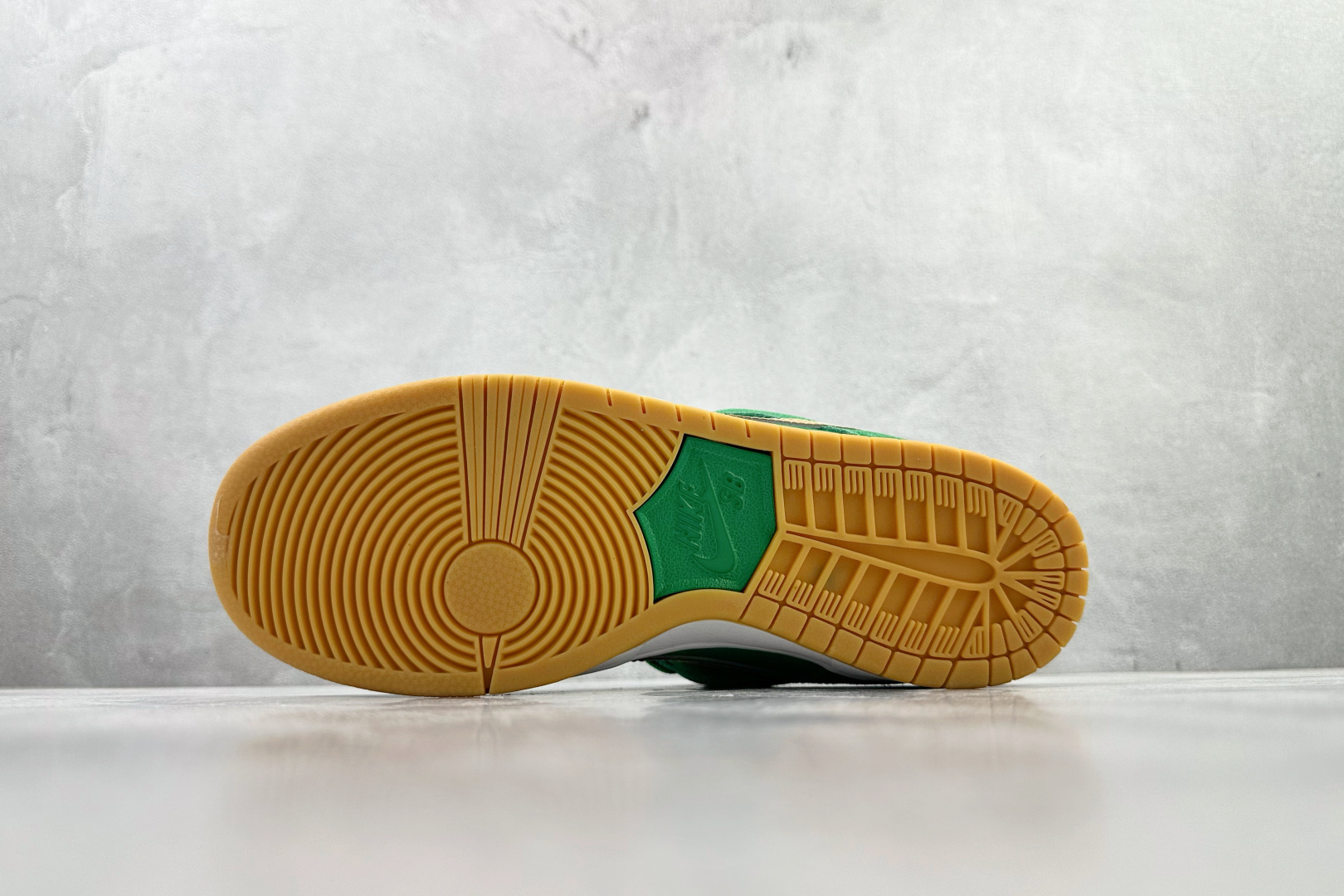 260 Nike Dunk SB SB Pro ”Shamrock” 绿色 BQ6817-303-Chinese UA Cheap High Quatity Brand Clothes Bags handbags Sneakers wholesale wholesaler seller from China Factory suppliers Fashion Clothing Shoes best Quality Beautiful Price 260 Nike Dunk SB SB Pro ”Shamrock” 绿色 BQ6817-303