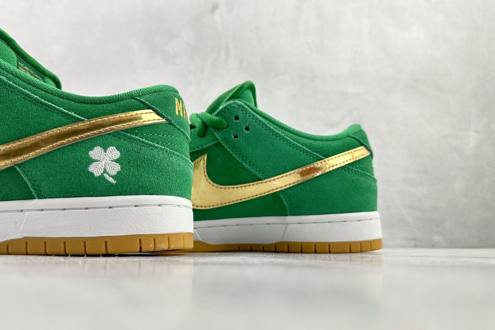 260 Nike Dunk SB SB Pro ”Shamrock” 绿色 BQ6817-303-Chinese UA Cheap High Quatity Brand Clothes Bags handbags Sneakers wholesale wholesaler seller from China Factory suppliers Fashion Clothing Shoes best Quality Beautiful Price 260 Nike Dunk SB SB Pro ”Shamrock” 绿色 BQ6817-303