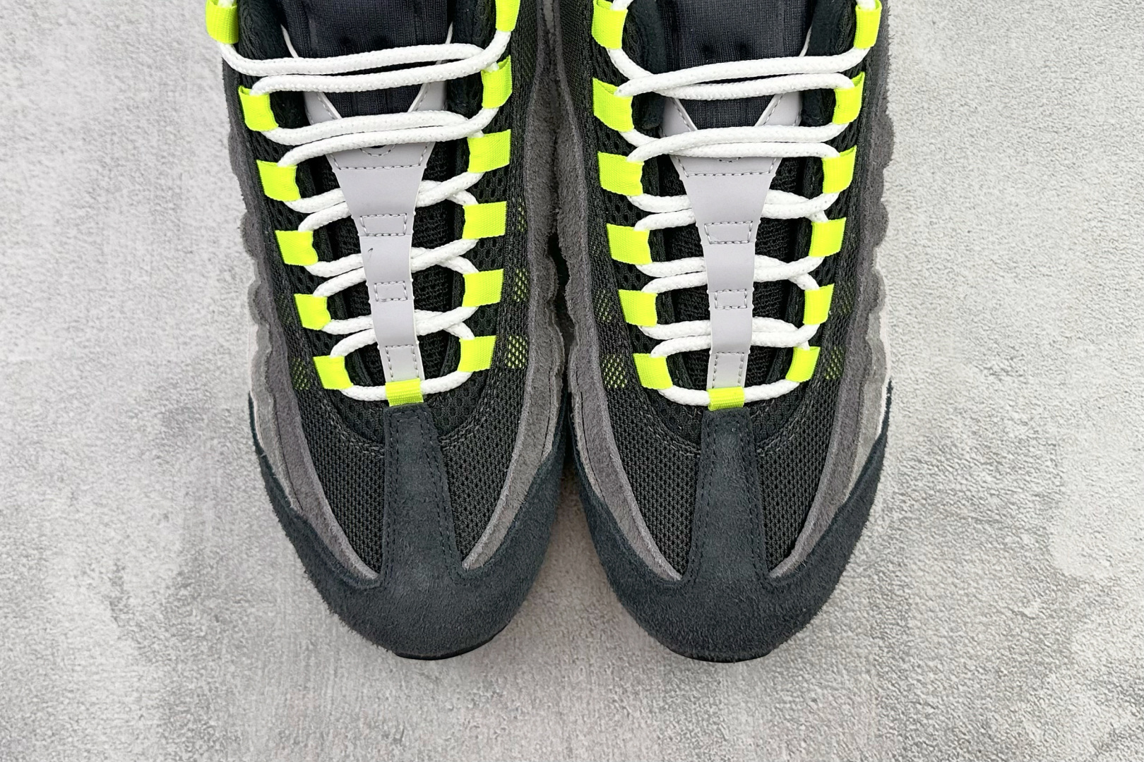 口碑神作 Nike Air 95 Big Bubble OG“Reverse Neon”黑灰 HM4738-001