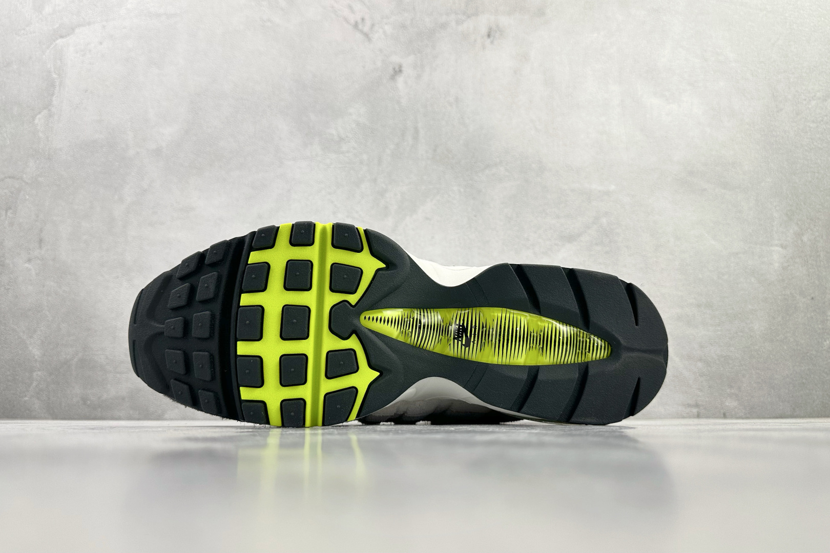 口碑神作 Nike Air 95 Big Bubble OG“Reverse Neon”黑灰 HM4738-001