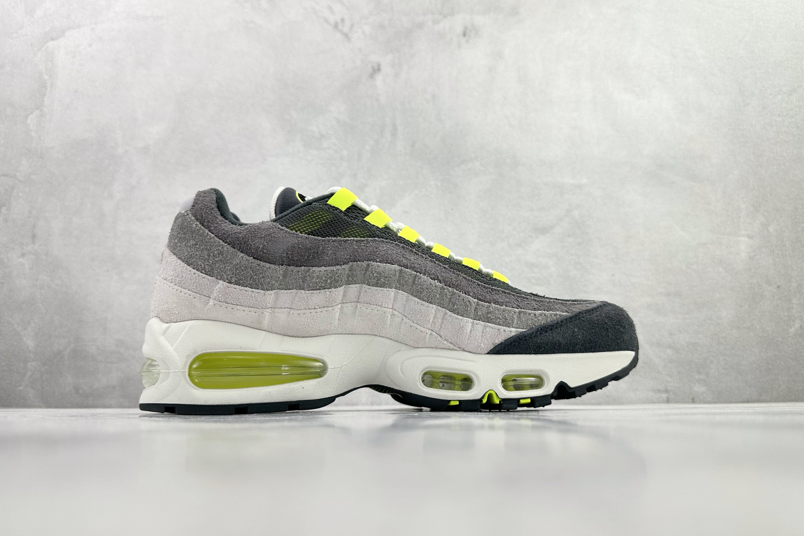 口碑神作 Nike Air 95 Big Bubble OG“Reverse Neon”黑灰 HM4738-001
