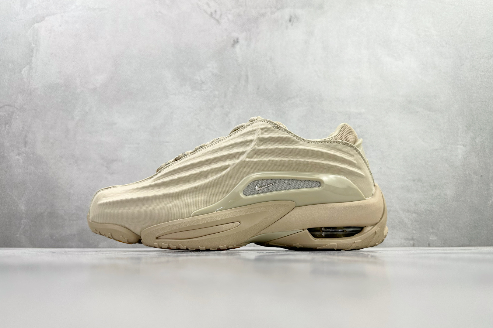 原版开发 NOCTA x Nike Hot Step 2 米色 DZ7293-200 原版开发 NOCTA x Nike Hot Step 2 米色 DZ7293-200