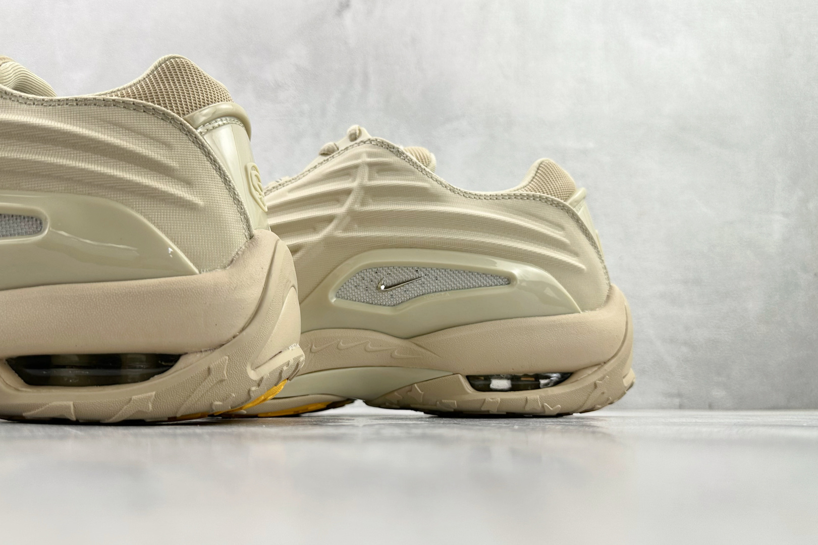 原版开发 NOCTA x Nike Hot Step 2 米色 DZ7293-200 原版开发 NOCTA x Nike Hot Step 2 米色 DZ7293-200