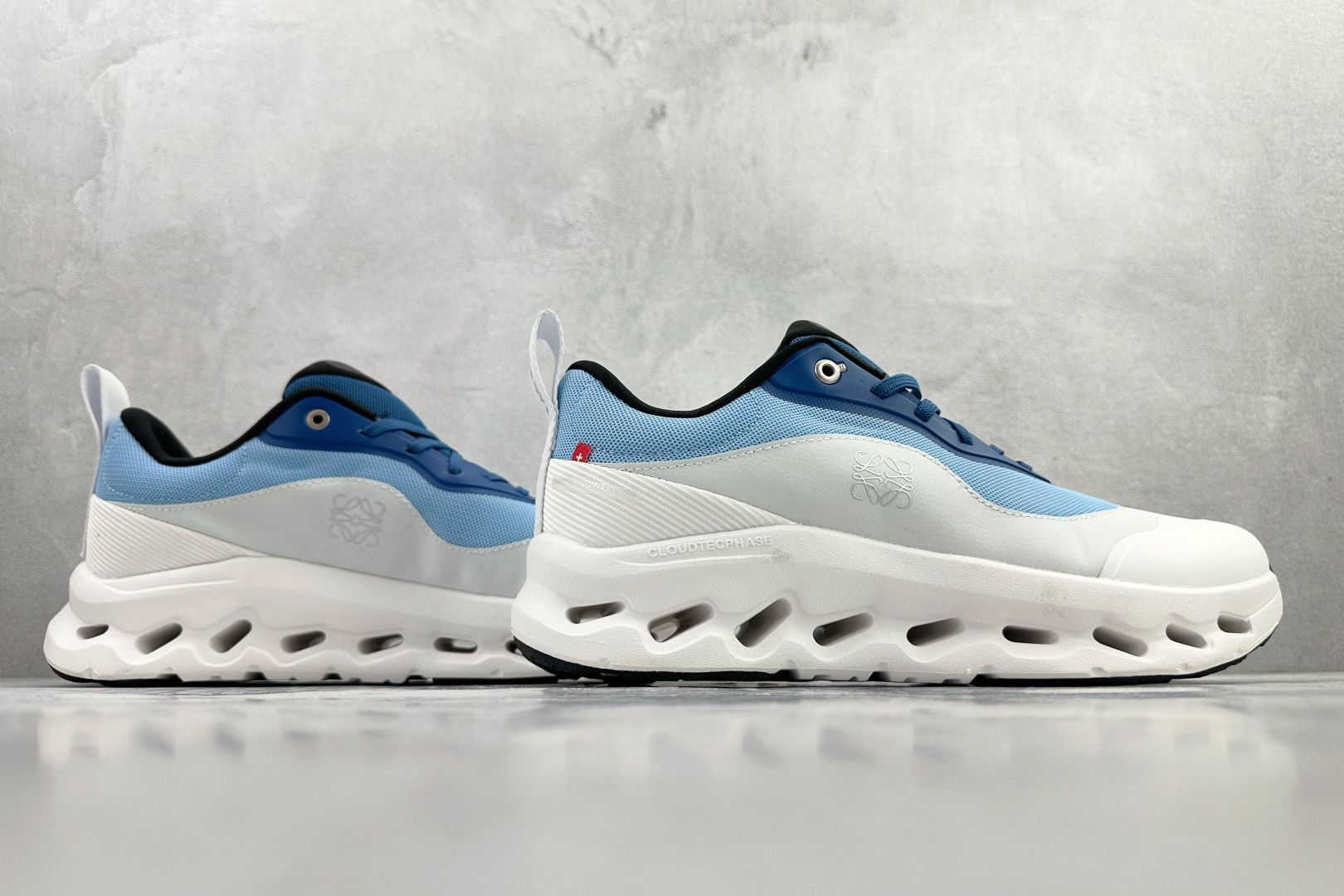 LOEWE x On昂跑 Cloudtilt 2 白蓝 3ME1069 LOEWE x On昂跑 Cloudtilt 2 白蓝 3ME1069