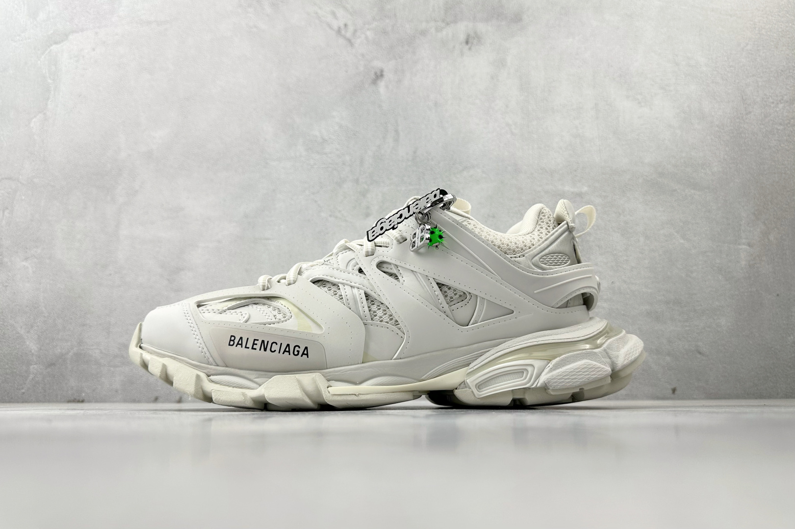 Balenciaga巴黎世家 Track 白色 542023WTRHM Balenciaga巴黎世家 Track 白色 542023WTRHM