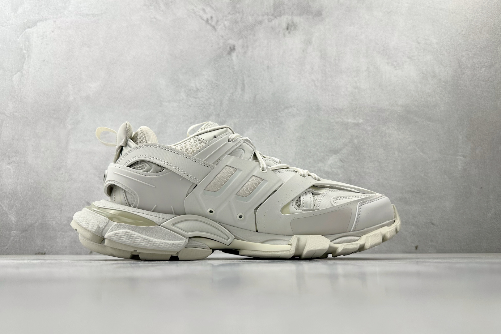 Balenciaga巴黎世家 Track 白色 542023WTRHM Balenciaga巴黎世家 Track 白色 542023WTRHM