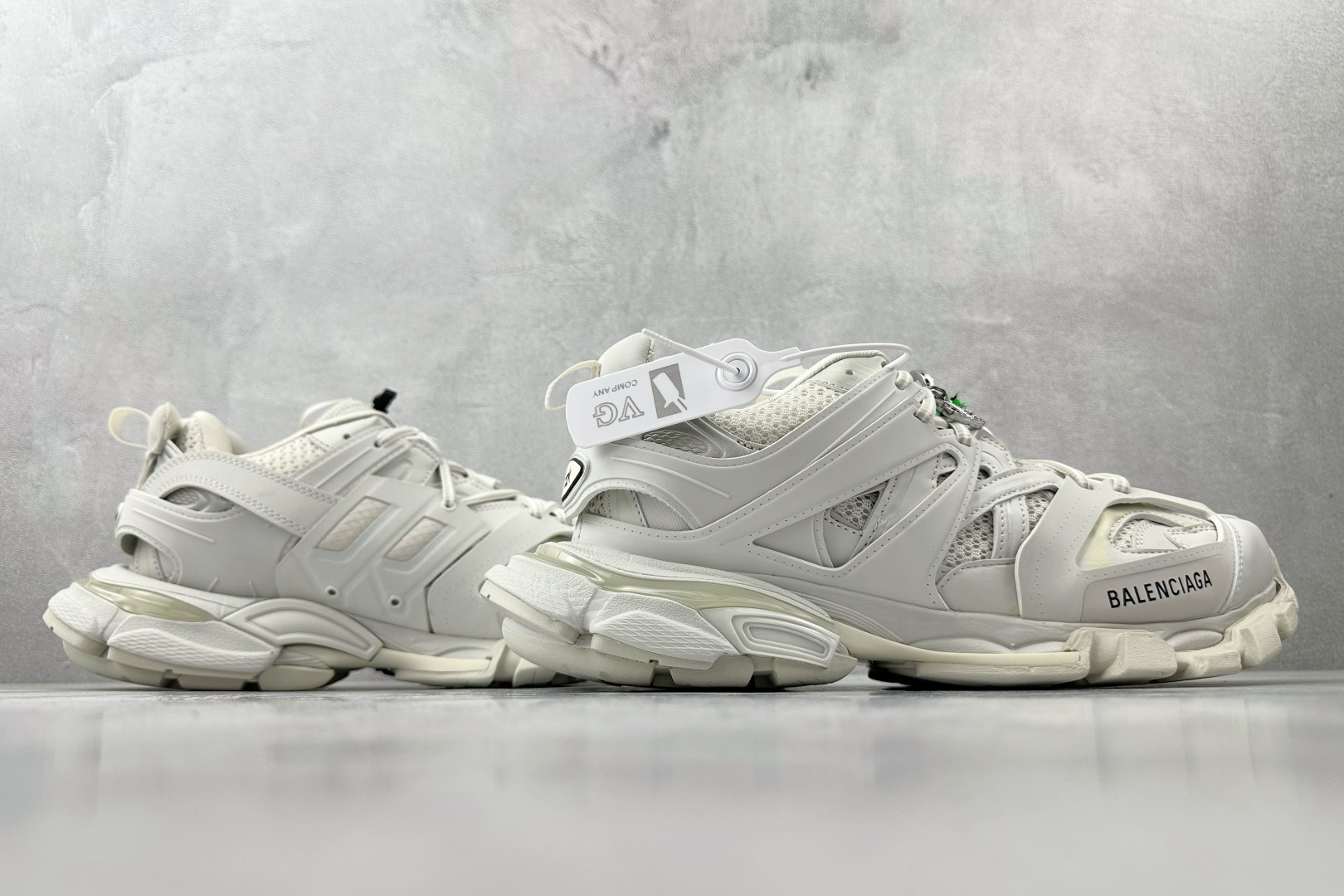 Balenciaga巴黎世家 Track 白色 542023WTRHM Balenciaga巴黎世家 Track 白色 542023WTRHM