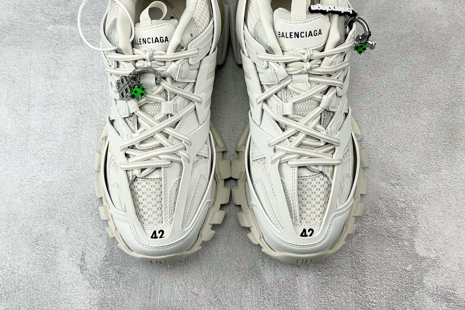 Balenciaga巴黎世家 Track 白色 542023WTRHM Balenciaga巴黎世家 Track 白色 542023WTRHM