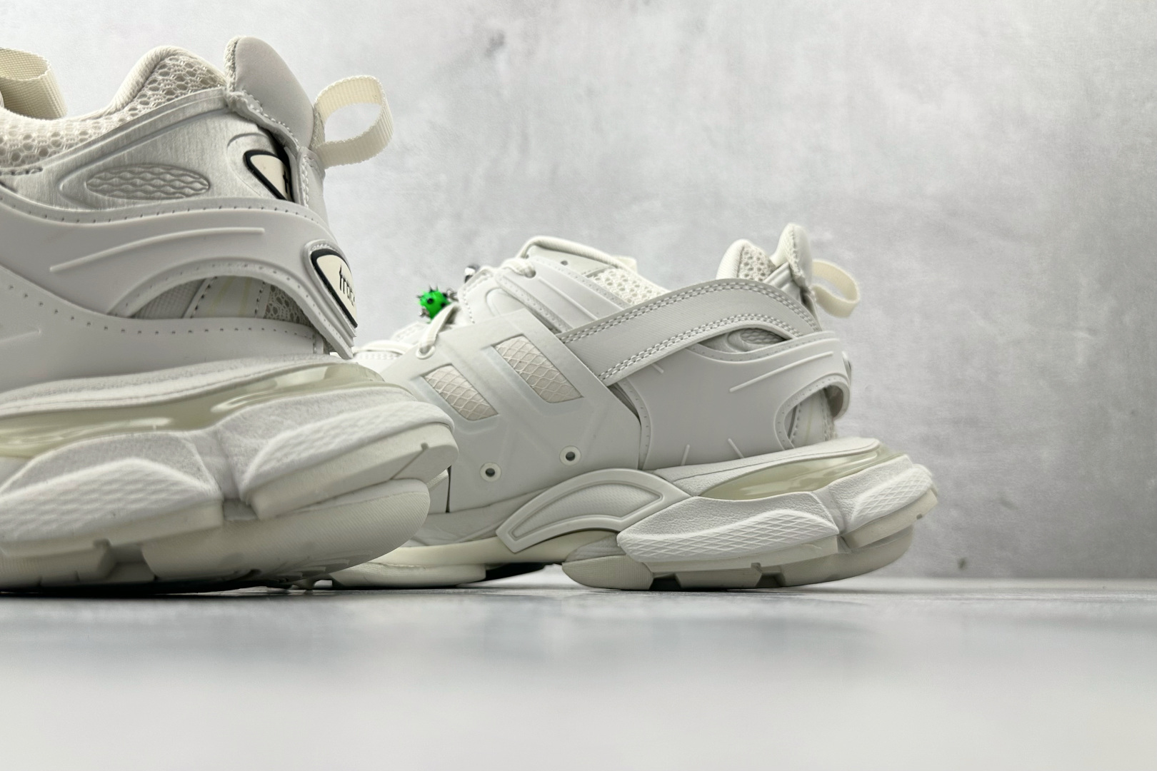 Balenciaga巴黎世家 Track 白色 542023WTRHM Balenciaga巴黎世家 Track 白色 542023WTRHM