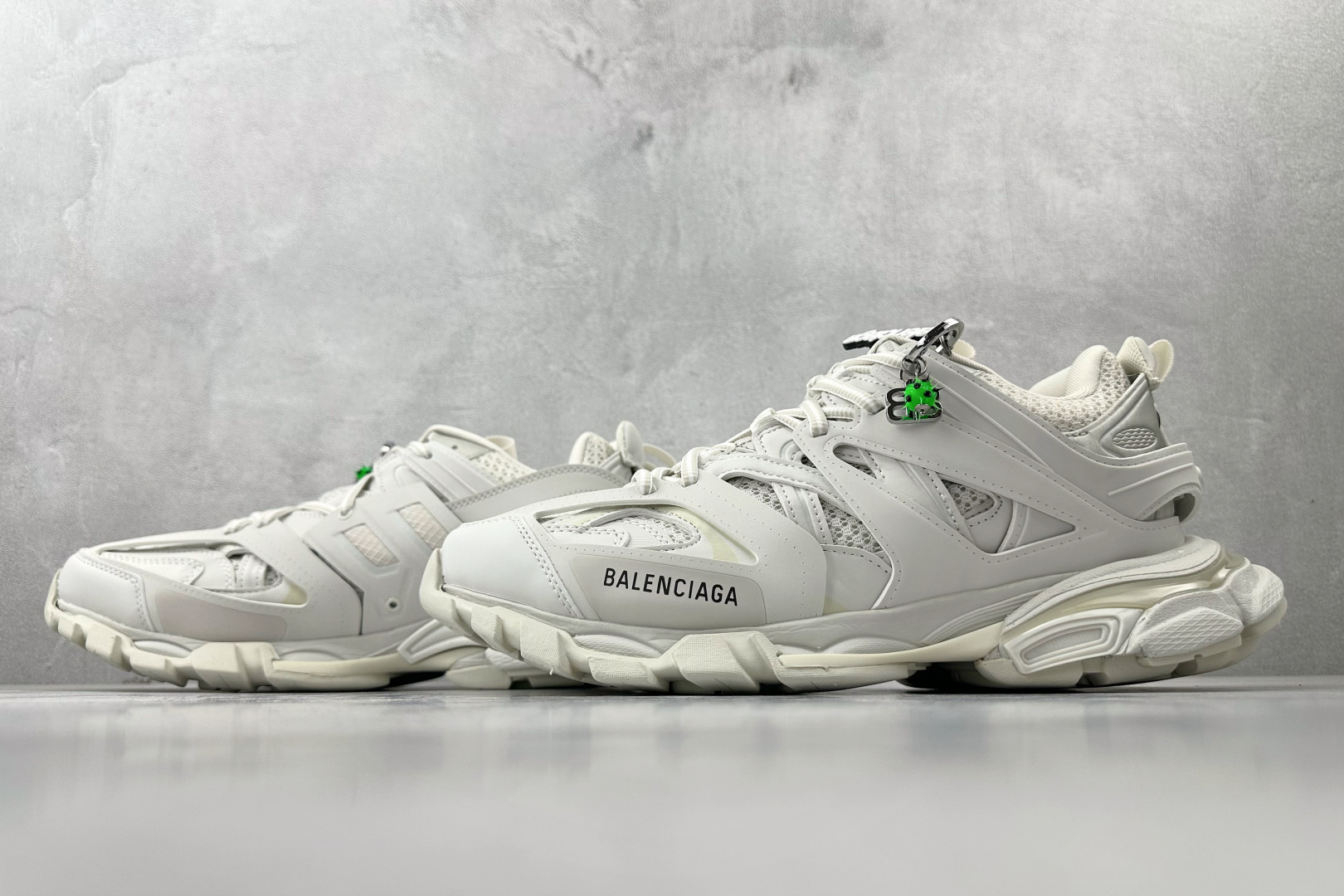 Balenciaga巴黎世家 Track 白色 542023WTRHM Balenciaga巴黎世家 Track 白色 542023WTRHM