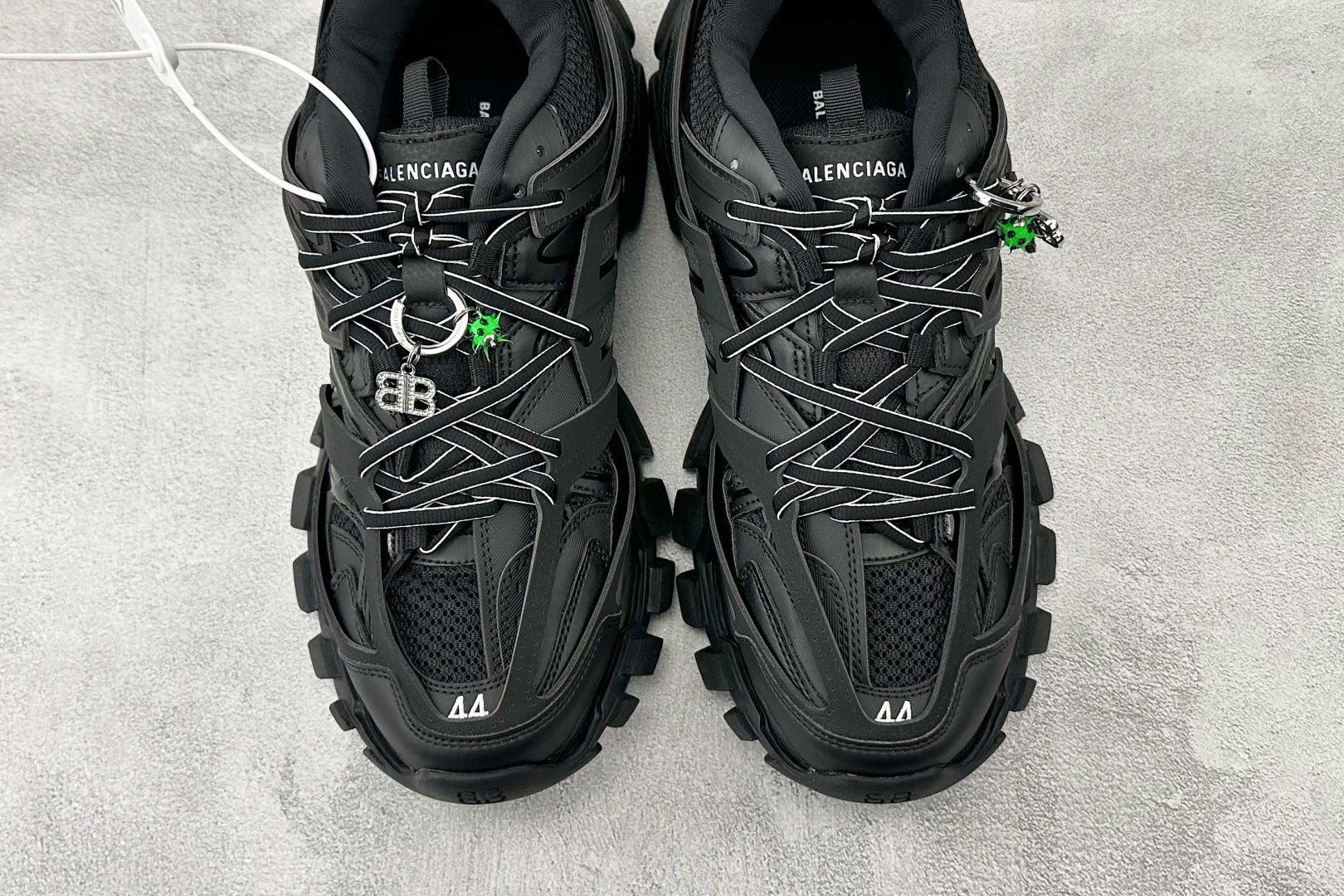 Balenciaga巴黎世家 Track 黑色 542023WTRHM Balenciaga巴黎世家 Track 黑色 542023WTRHM