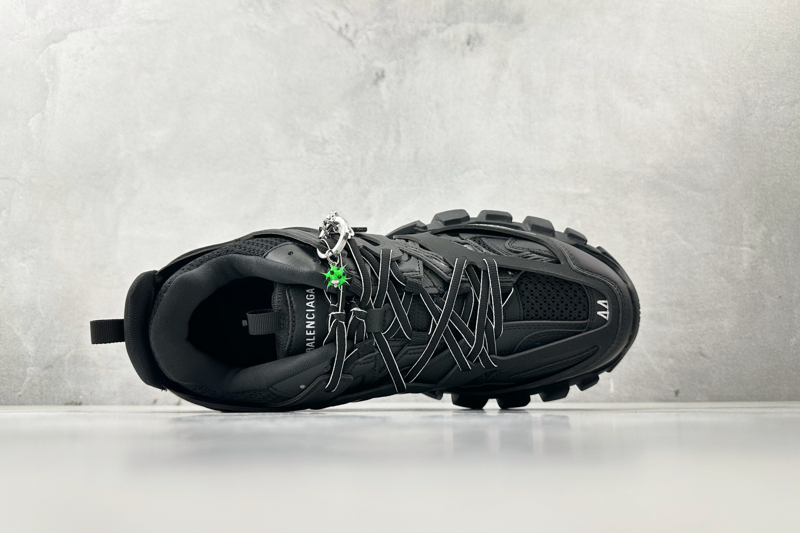 Balenciaga巴黎世家 Track 黑色 542023WTRHM Balenciaga巴黎世家 Track 黑色 542023WTRHM