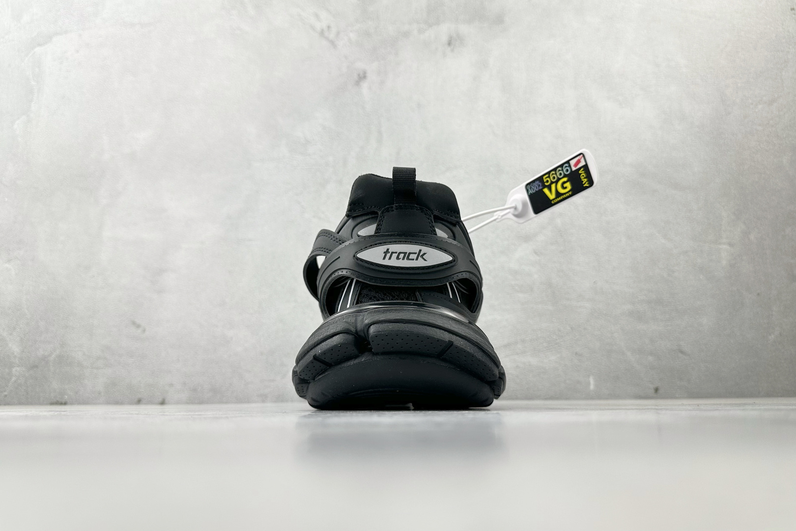 Balenciaga巴黎世家 Track 黑色 542023WTRHM Balenciaga巴黎世家 Track 黑色 542023WTRHM