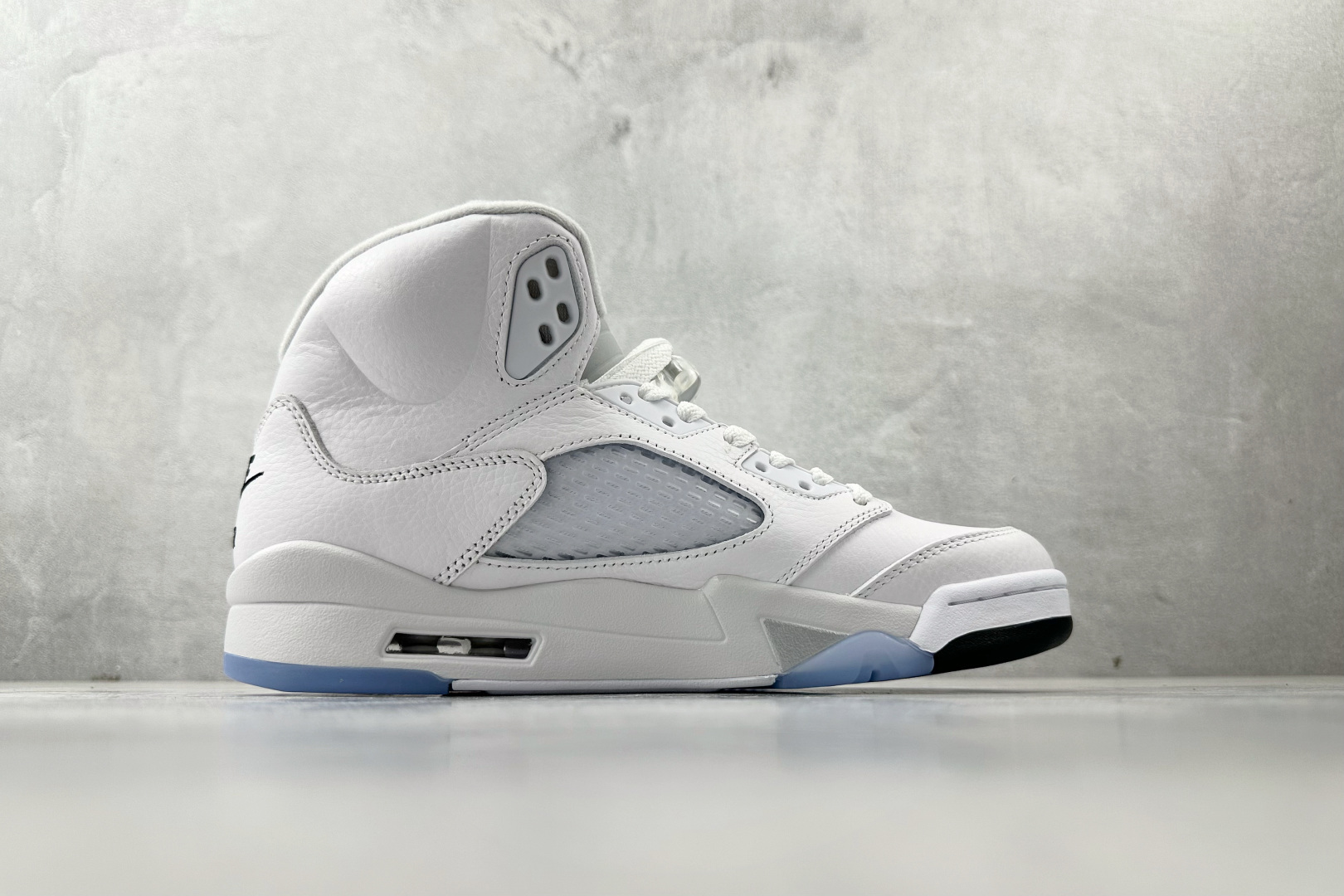 顶级Jordan Air Jordan 5 白色 HQ7978-103 顶级Jordan Air Jordan 5 白色 HQ7978-103