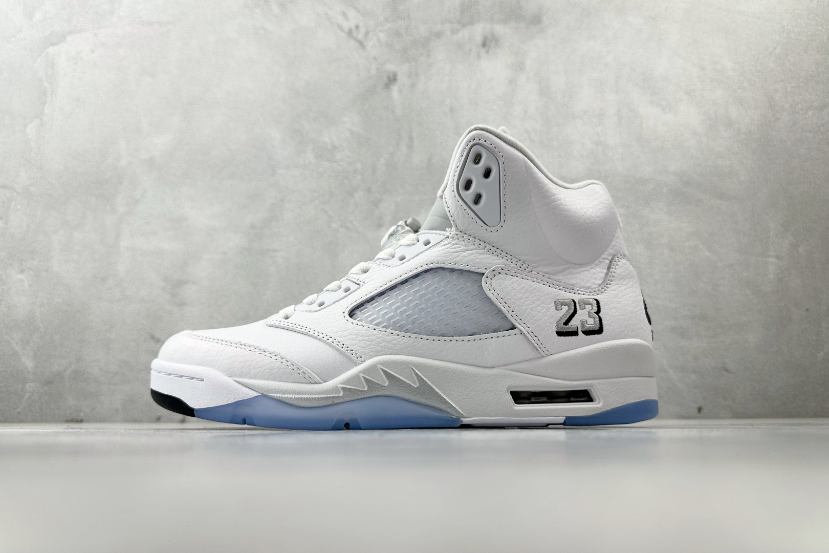 顶级Jordan Air Jordan 5 白色 HQ7978-103 顶级Jordan Air Jordan 5 白色 HQ7978-103