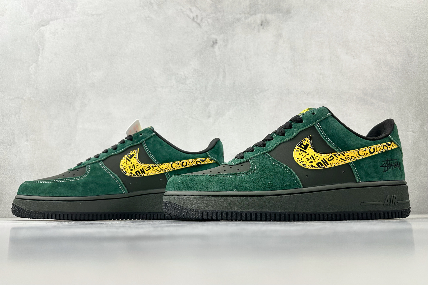 Nike AIR FORCE 1 Low 斯图西 联名 绿色 XL1979-137 Nike AIR FORCE 1 Low 斯图西 联名 绿色 XL1979-137