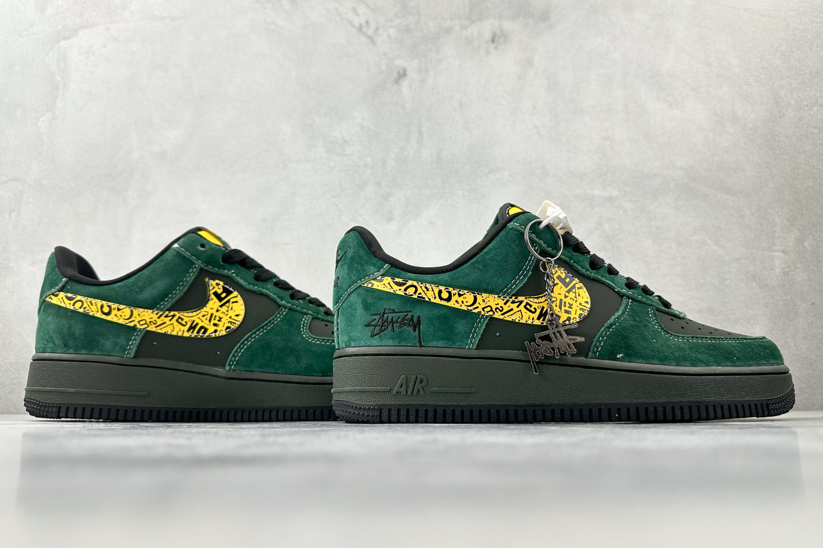 Nike AIR FORCE 1 Low 斯图西 联名 绿色 XL1979-137 Nike AIR FORCE 1 Low 斯图西 联名 绿色 XL1979-137