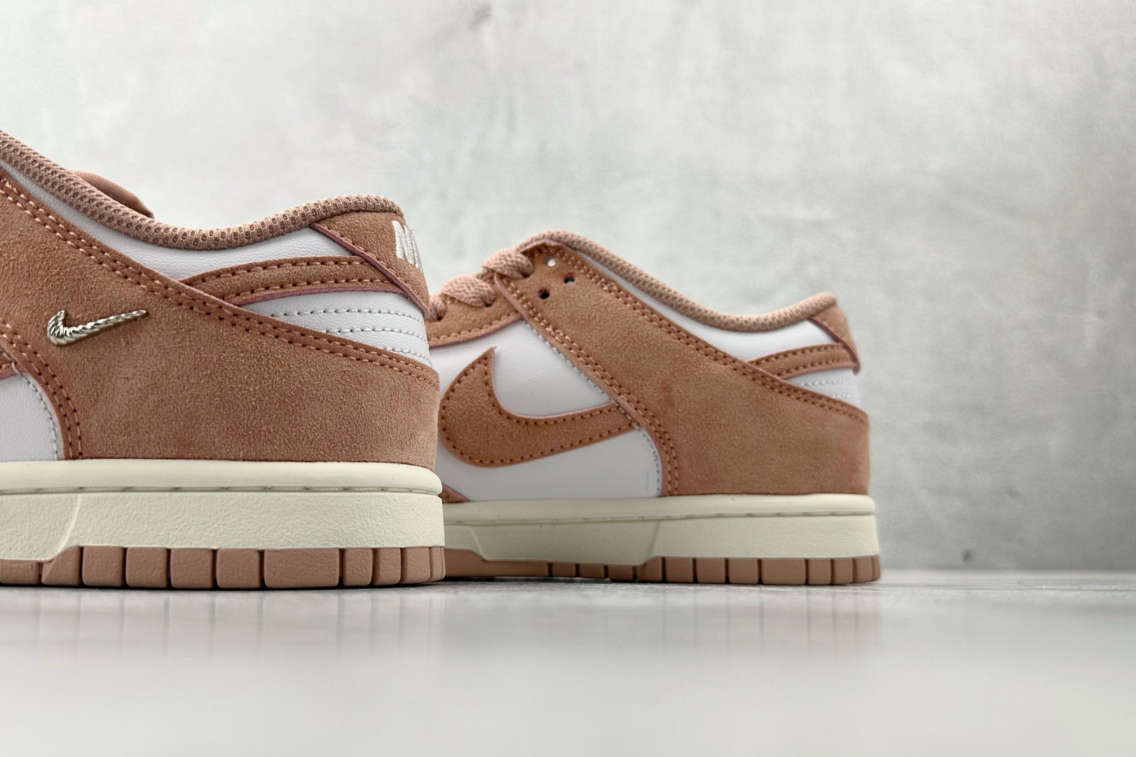 Nike Dunk Low 白粉 IB4417-102
