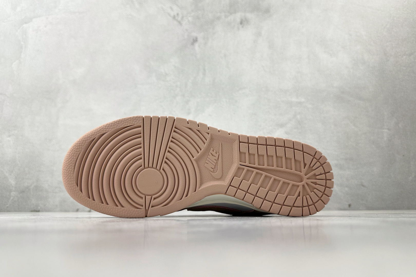 Nike Dunk Low 白粉 IB4417-102
