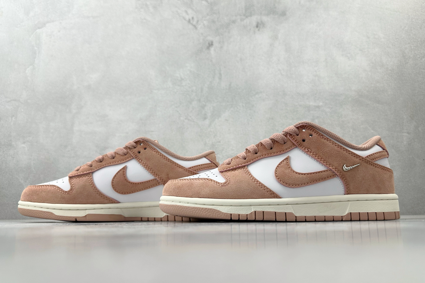 Nike Dunk Low 白粉 IB4417-102