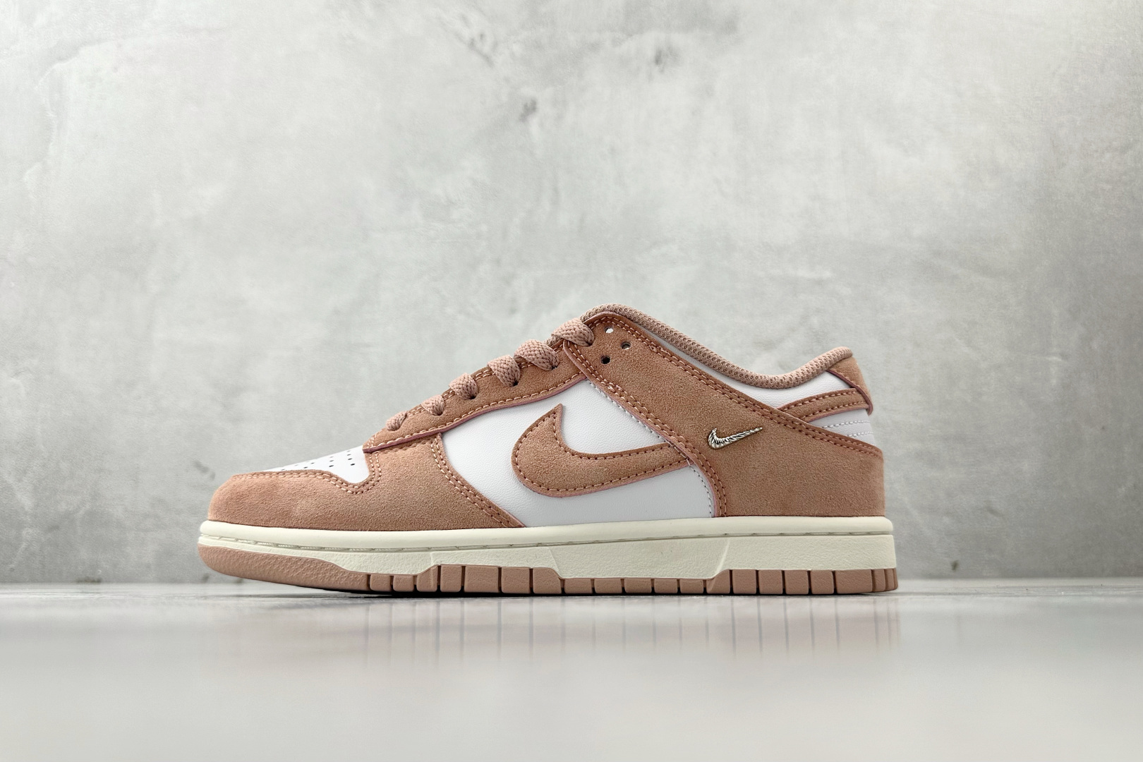 Nike Dunk Low 白粉 IB4417-102