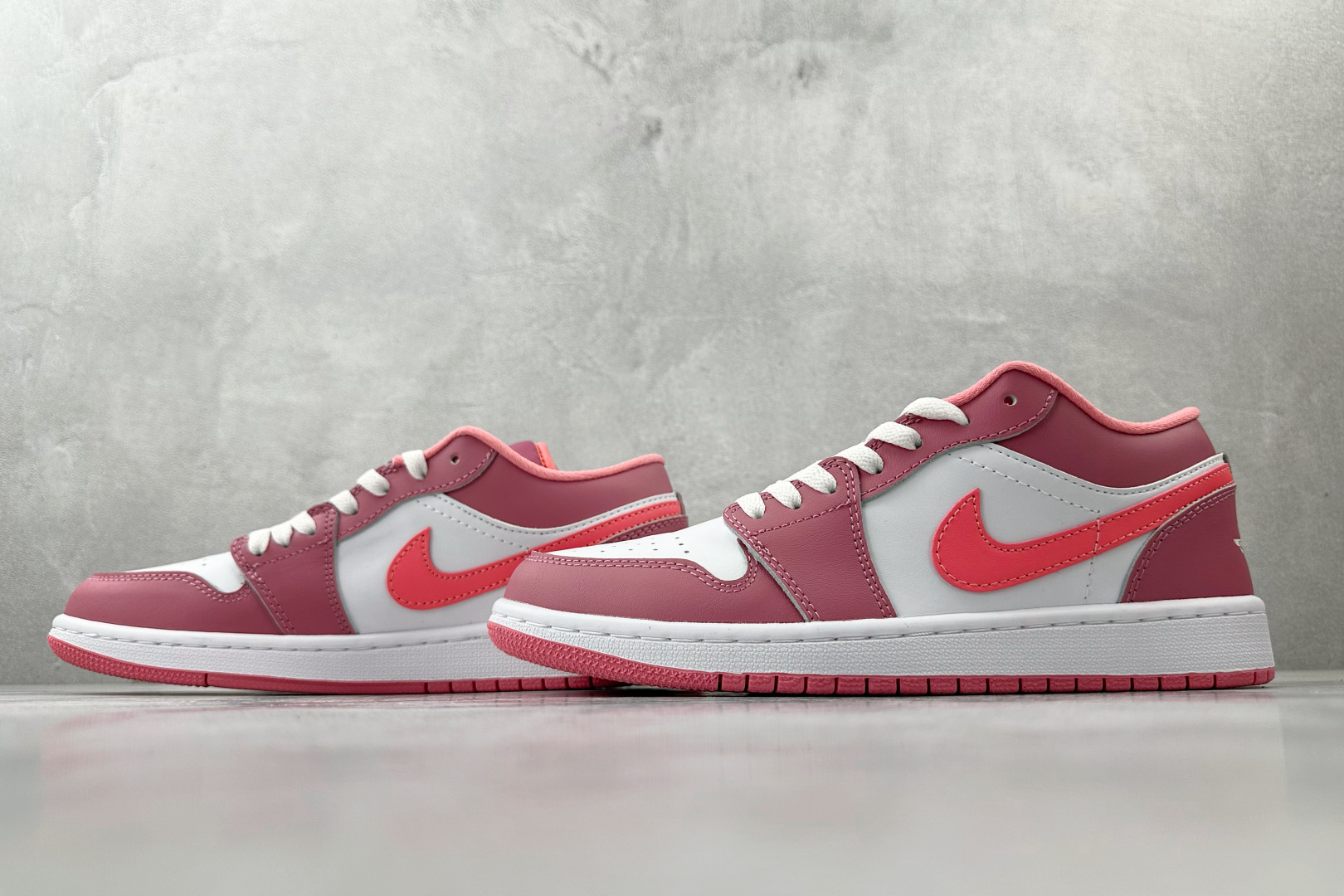 平台爆款 Jordan Air Jordan 1 Low Desert Berry 粉白色 553560-616 平台爆款 Jordan Air Jordan 1 Low Desert Berry 粉白色 553560-616
