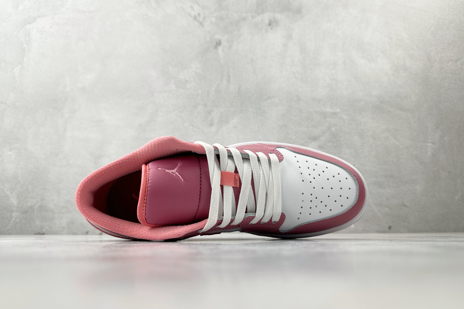 平台爆款 Jordan Air Jordan 1 Low Desert Berry 粉白色 553560-616 平台爆款 Jordan Air Jordan 1 Low Desert Berry 粉白色 553560-616