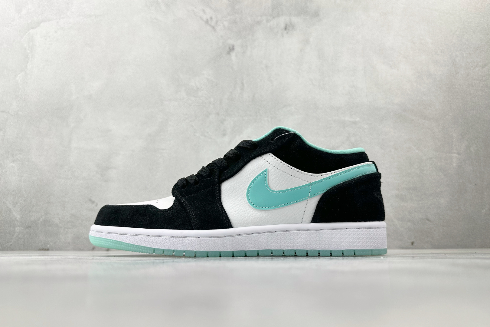 平台爆款 Jordan Air Jordan 1 郭艾伦 蒂芙尼蓝 CQ9828-131 平台爆款 Jordan Air Jordan 1 郭艾伦 蒂芙尼蓝 CQ9828-131