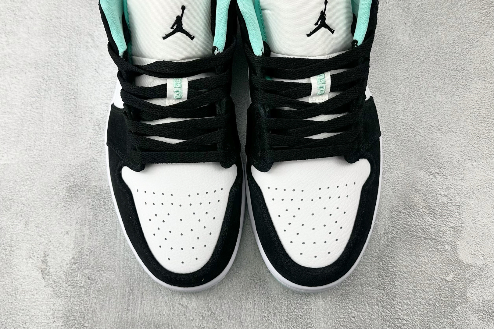 平台爆款 Jordan Air Jordan 1 郭艾伦 蒂芙尼蓝 CQ9828-131 平台爆款 Jordan Air Jordan 1 郭艾伦 蒂芙尼蓝 CQ9828-131