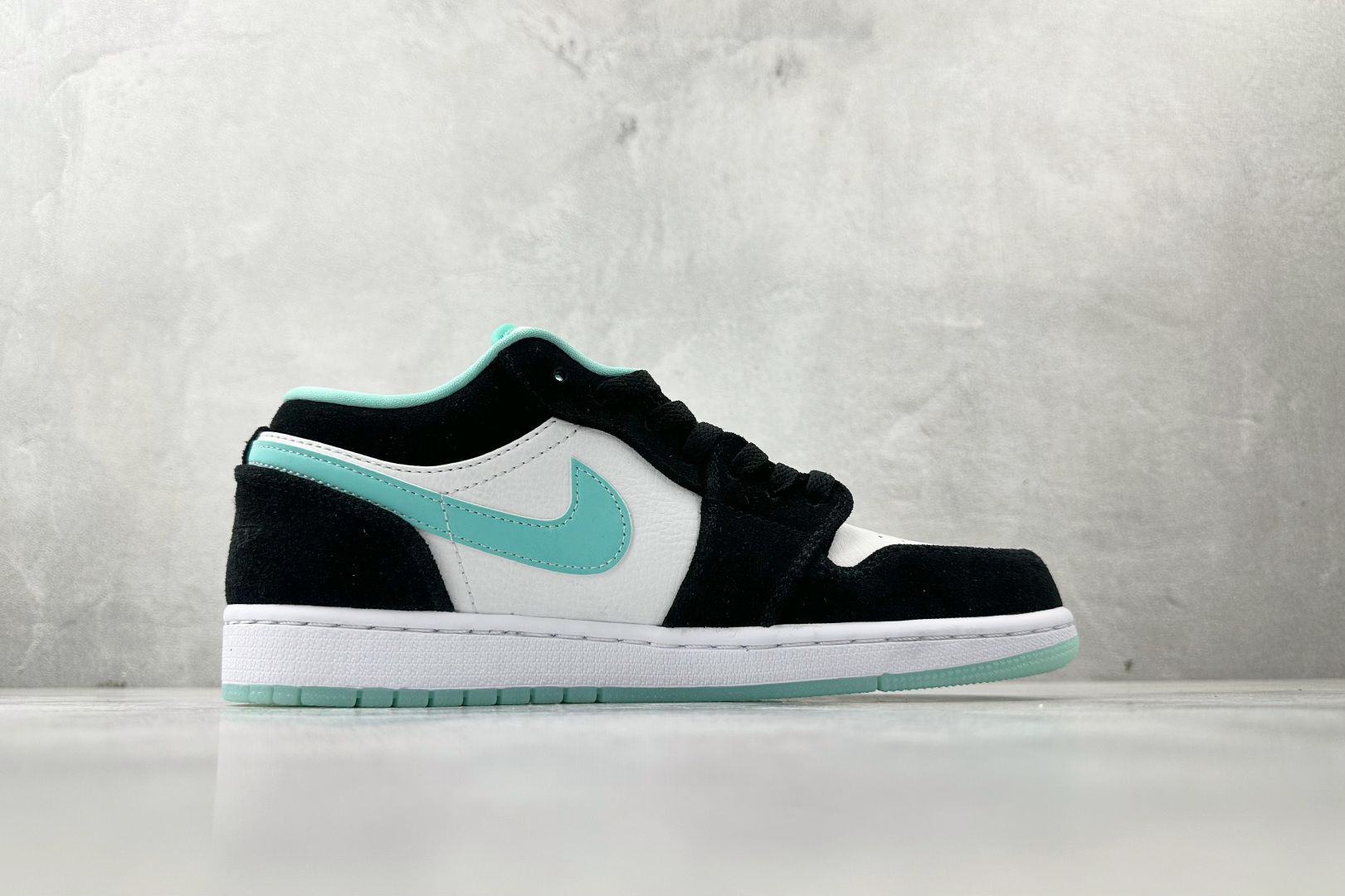 平台爆款 Jordan Air Jordan 1 郭艾伦 蒂芙尼蓝 CQ9828-131 平台爆款 Jordan Air Jordan 1 郭艾伦 蒂芙尼蓝 CQ9828-131