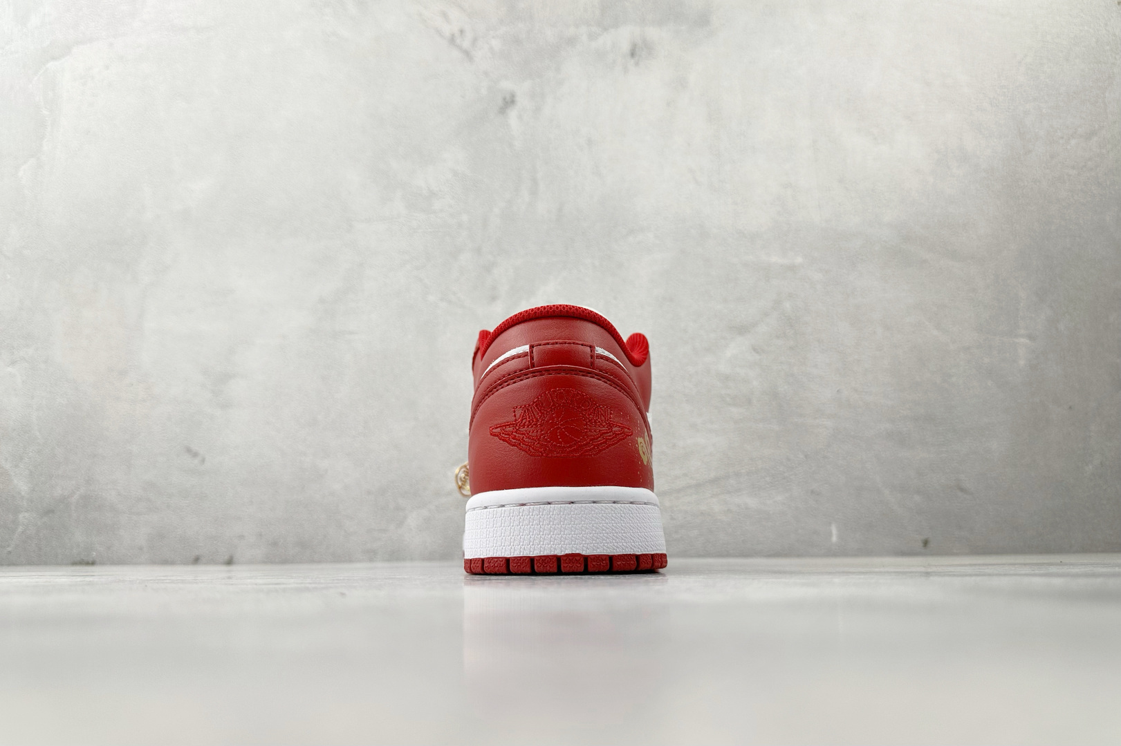 平台爆款 定制球鞋 Jordan Air Jordan 1 珠囍云阶 喜庆吉祥秀禾婚鞋 红色 553558-166 平台爆款 定制球鞋 Jordan Air Jordan 1 珠囍云阶 喜庆吉祥秀禾婚鞋 红色 553558-166
