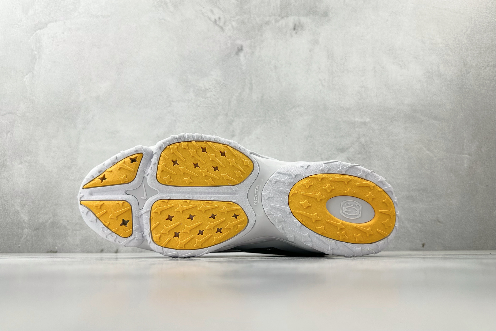 原版开发 NOCTA x Nike Hot Step 2 ”White” 白色 DZ7293-100 原版开发 NOCTA x Nike Hot Step 2 ”White” 白色 DZ7293-100