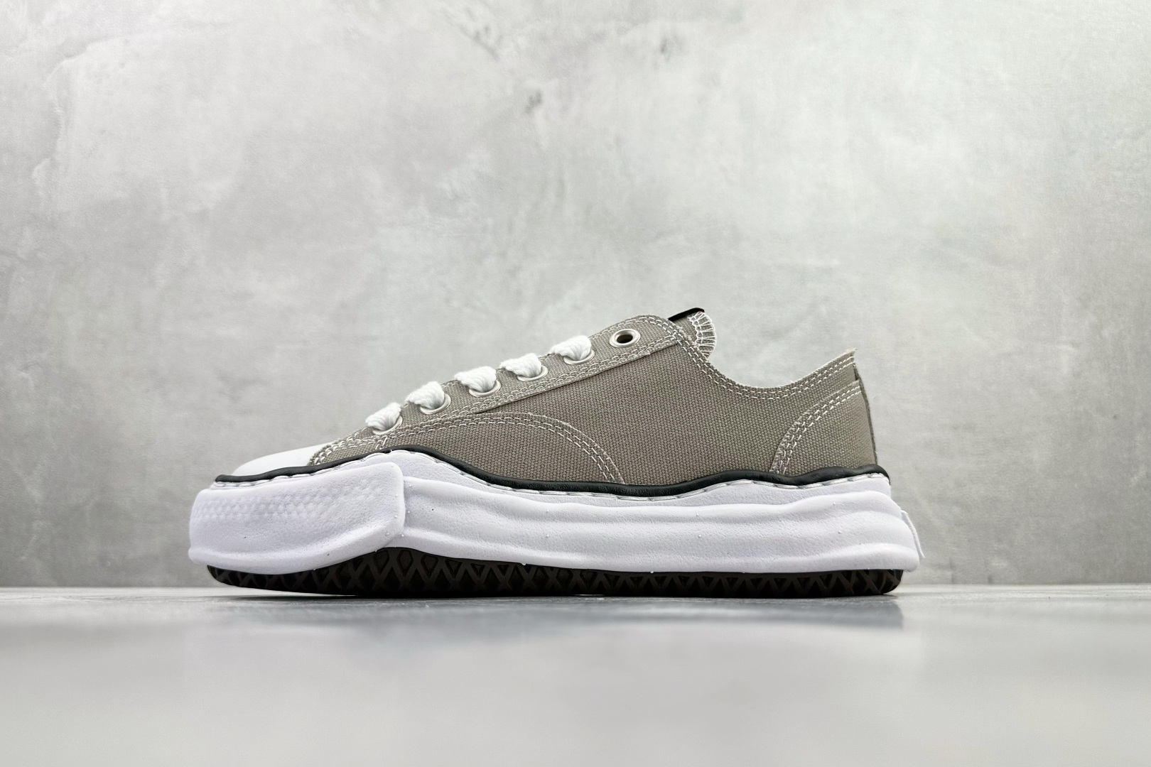 MIHARA YASUHIRO三原康裕 Peterson 灰色 A01FW702