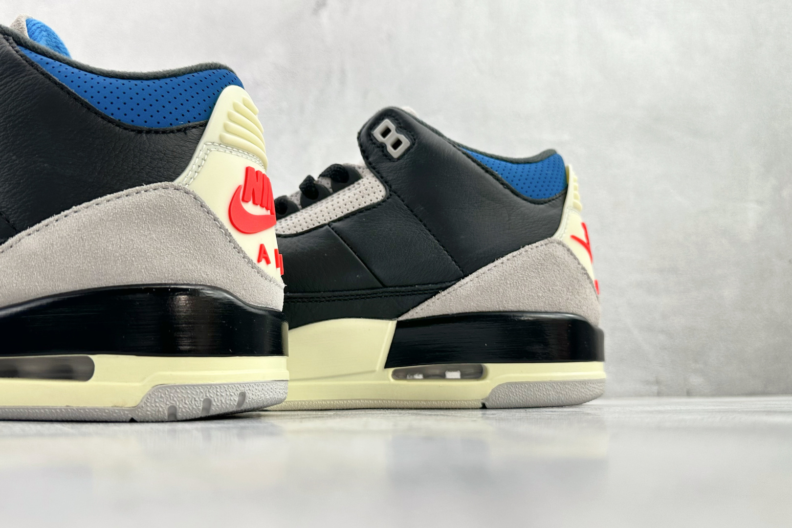 外贸专供 Jordan Air Jordan 3 Retro ”Rare Air” 黑灰红 IB8967-004 外贸专供 Jordan Air Jordan 3 Retro ”Rare Air” 黑灰红 IB8967-004