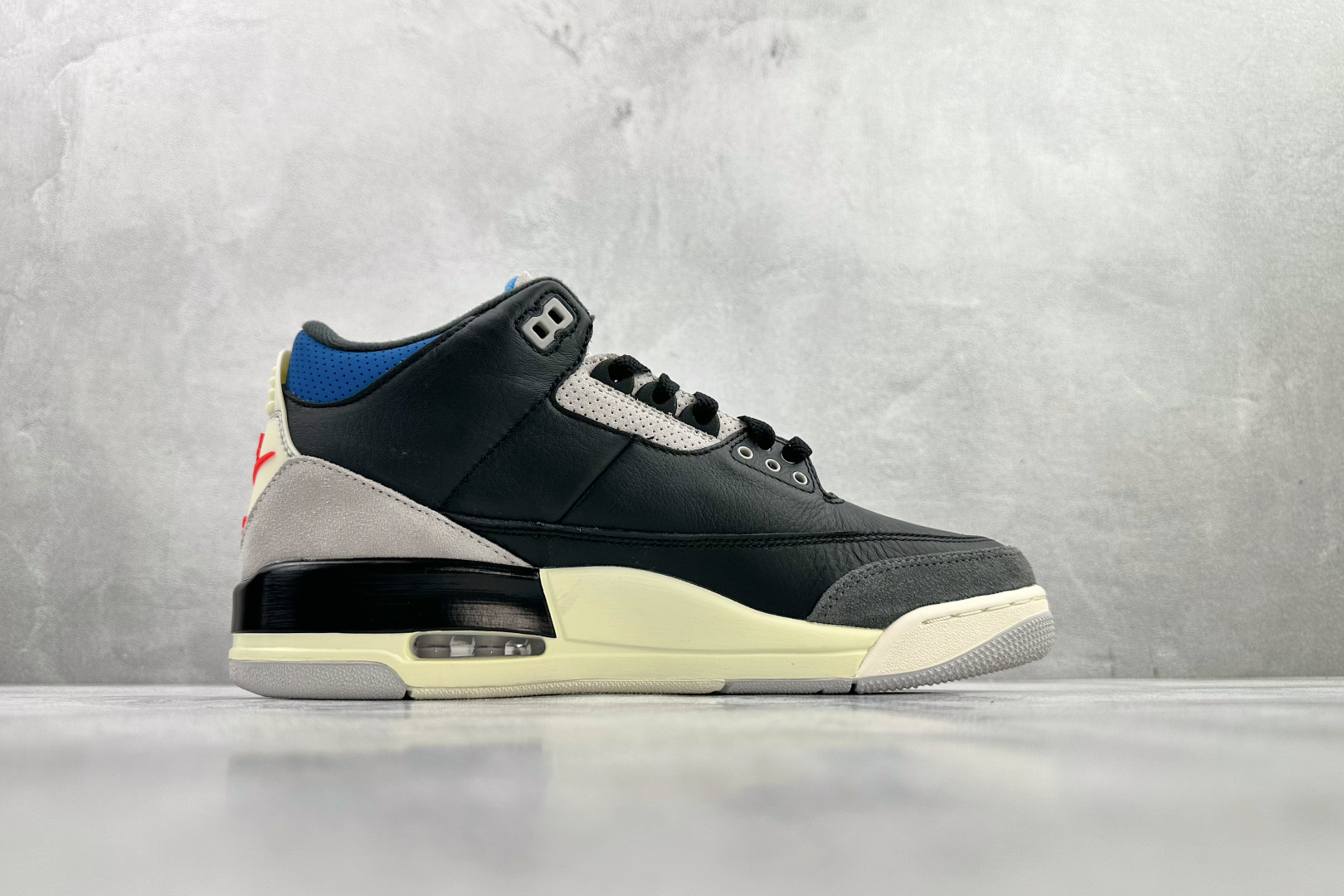 外贸专供 Jordan Air Jordan 3 Retro ”Rare Air” 黑灰红 IB8967-004 外贸专供 Jordan Air Jordan 3 Retro ”Rare Air” 黑灰红 IB8967-004
