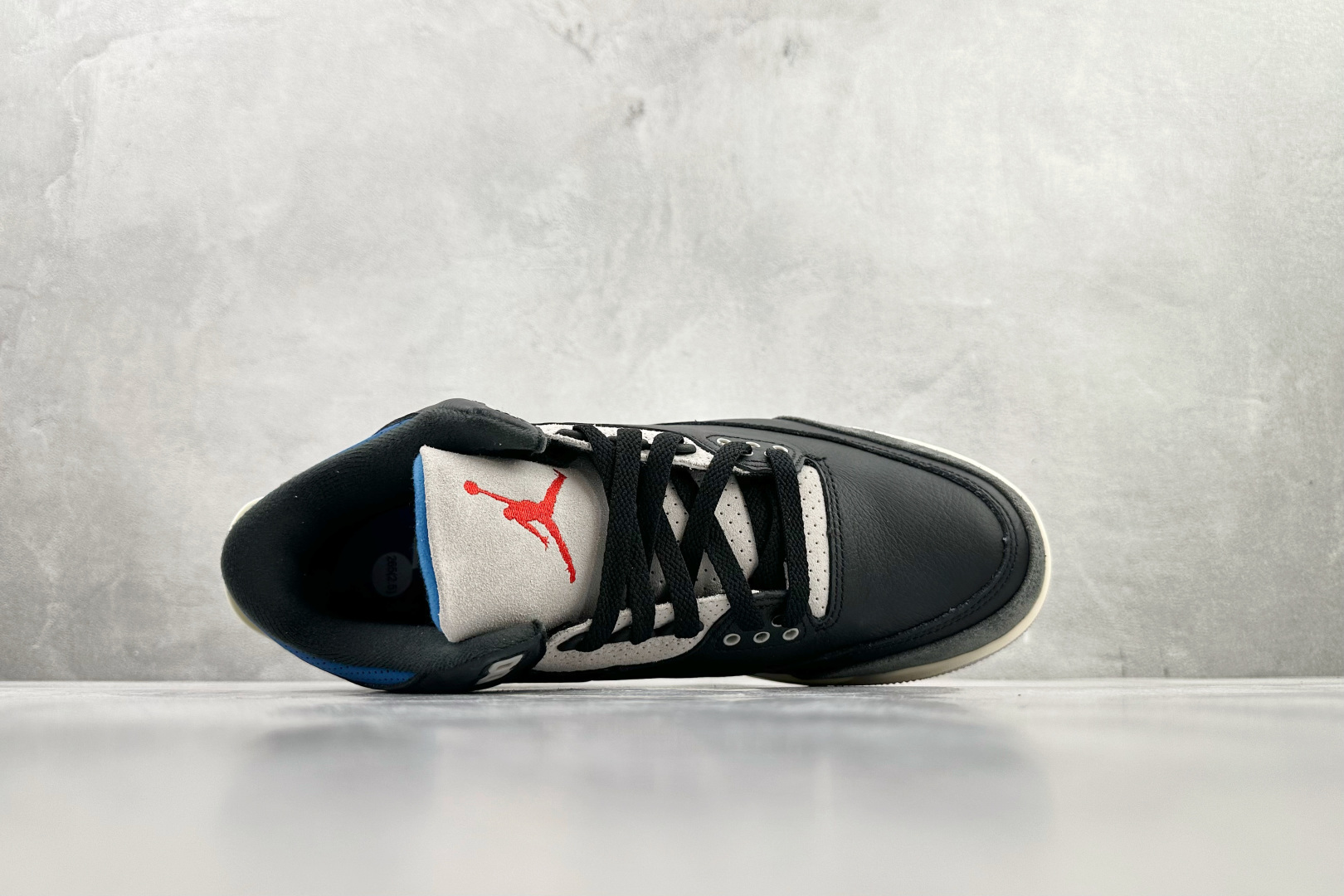 外贸专供 Jordan Air Jordan 3 Retro ”Rare Air” 黑灰红 IB8967-004 外贸专供 Jordan Air Jordan 3 Retro ”Rare Air” 黑灰红 IB8967-004