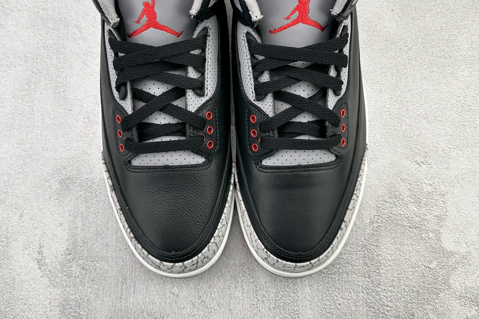 外贸专供 Jordan Air Jordan 3 Black Cement 黑色 DN3707-010 外贸专供 Jordan Air Jordan 3 Black Cement 黑色 DN3707-010