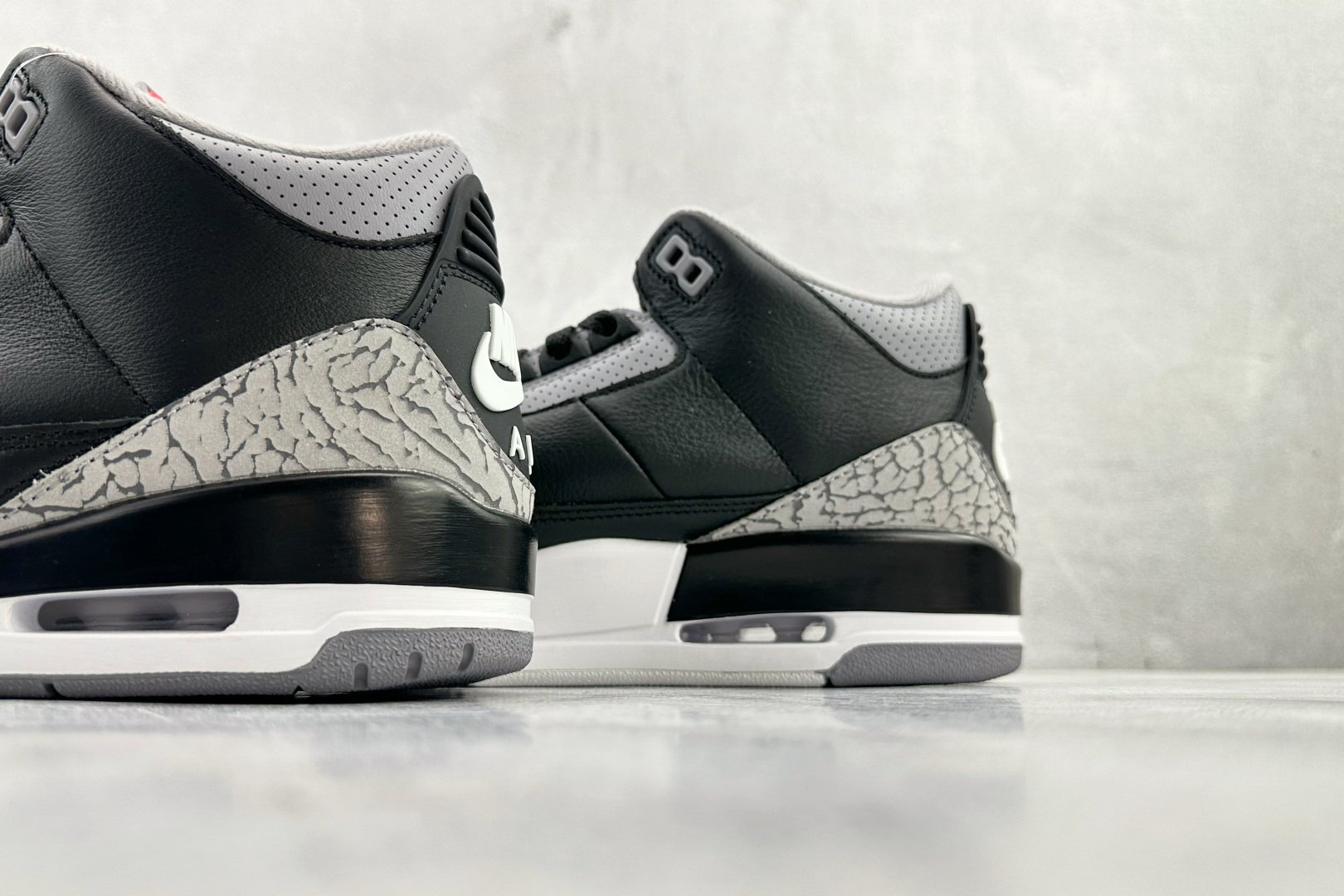 外贸专供 Jordan Air Jordan 3 Black Cement 黑色 DN3707-010 外贸专供 Jordan Air Jordan 3 Black Cement 黑色 DN3707-010