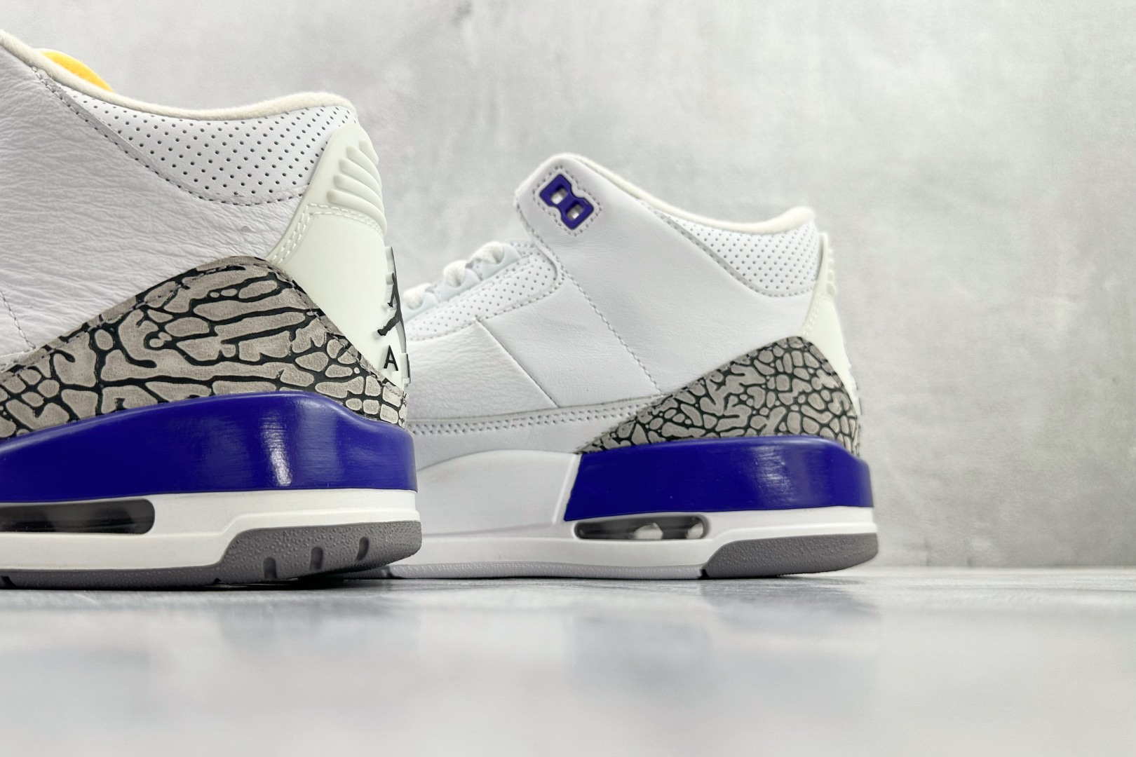 420 外贸专供 Jordan Air Jordan 3 Retro 白黄紫 869802-907-Chinese UA Cheap High Quatity Brand Clothes Bags handbags Sneakers wholesale wholesaler seller from China Factory suppliers Fashion Clothing Shoes best Quality Beautiful Price 420 外贸专供 Jordan Air Jordan 3 Retro 白黄紫 869802-907