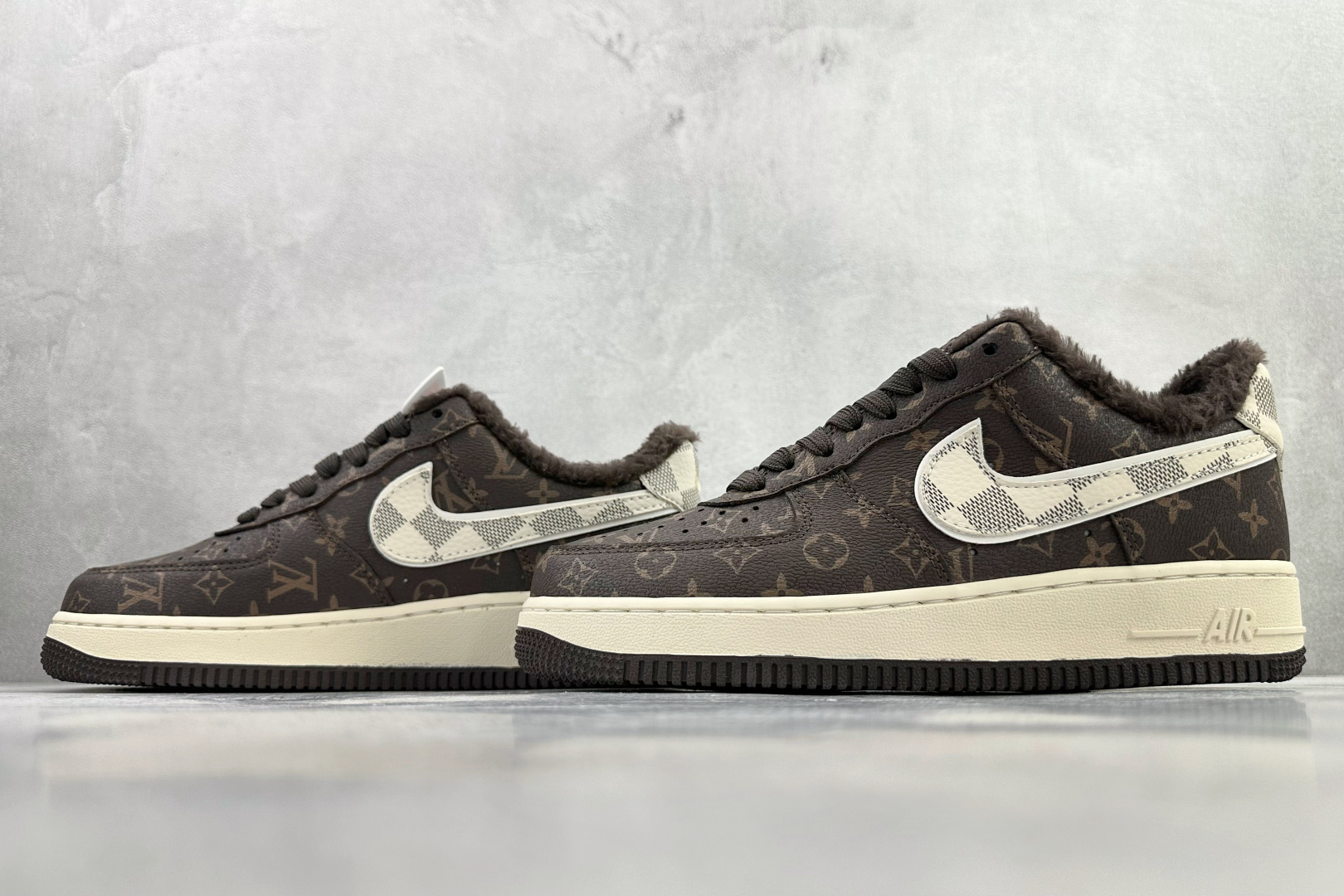 260 Nike AIR FORCE 1 Low LV 联名 棕白 XL1979-136-Chinese UA Cheap High Quatity Brand Clothes Bags handbags Sneakers wholesale wholesaler seller from China Factory suppliers Fashion Clothing Shoes best Quality Beautiful Price 260 Nike AIR FORCE 1 Low LV 联名 棕白 XL1979-136