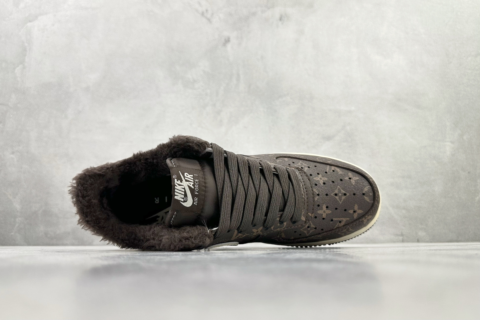 260 Nike AIR FORCE 1 Low LV 联名 棕白 XL1979-136-Chinese UA Cheap High Quatity Brand Clothes Bags handbags Sneakers wholesale wholesaler seller from China Factory suppliers Fashion Clothing Shoes best Quality Beautiful Price 260 Nike AIR FORCE 1 Low LV 联名 棕白 XL1979-136