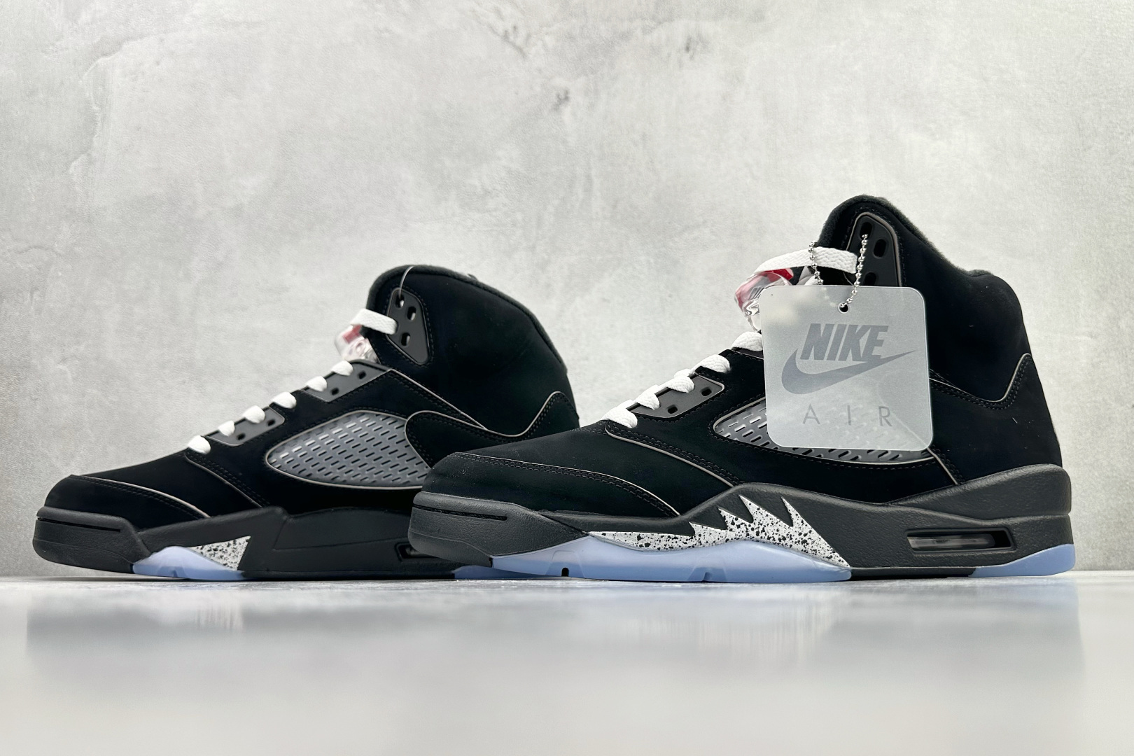 顶级完美复刻 Jordan Air Jordan 5 “BLACK METALLIC REIMAGINED” 黑色 HF3975-001 顶级完美复刻 Jordan Air Jordan 5 “BLACK METALLIC REIMAGINED” 黑色 HF3975-001